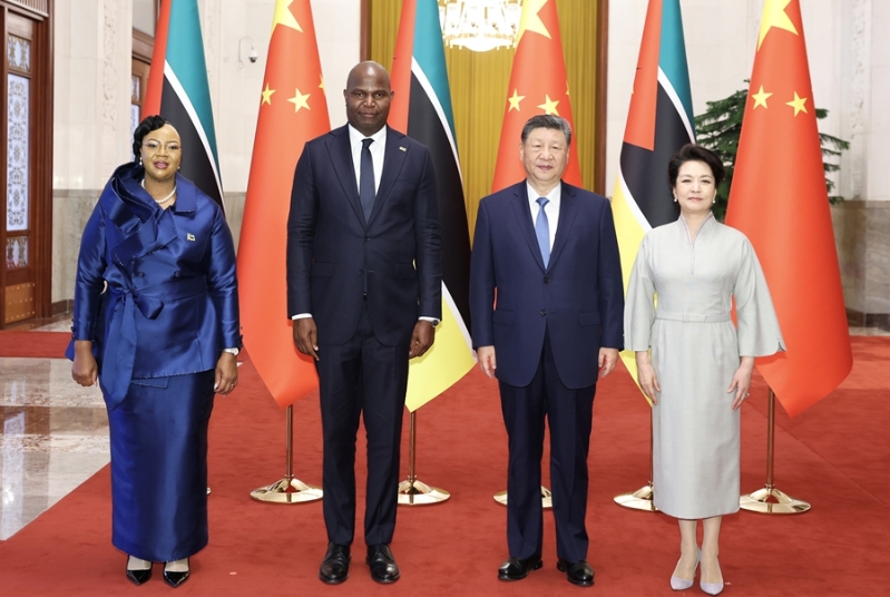 习近平同莫桑比克总统查波会谈1
